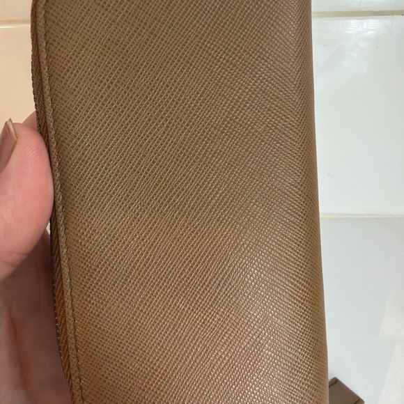 Prada Milano Saffiano Leather Zip Key Case Wallet 6 Hook Taupe Made In Italy - Picture 6 of 8